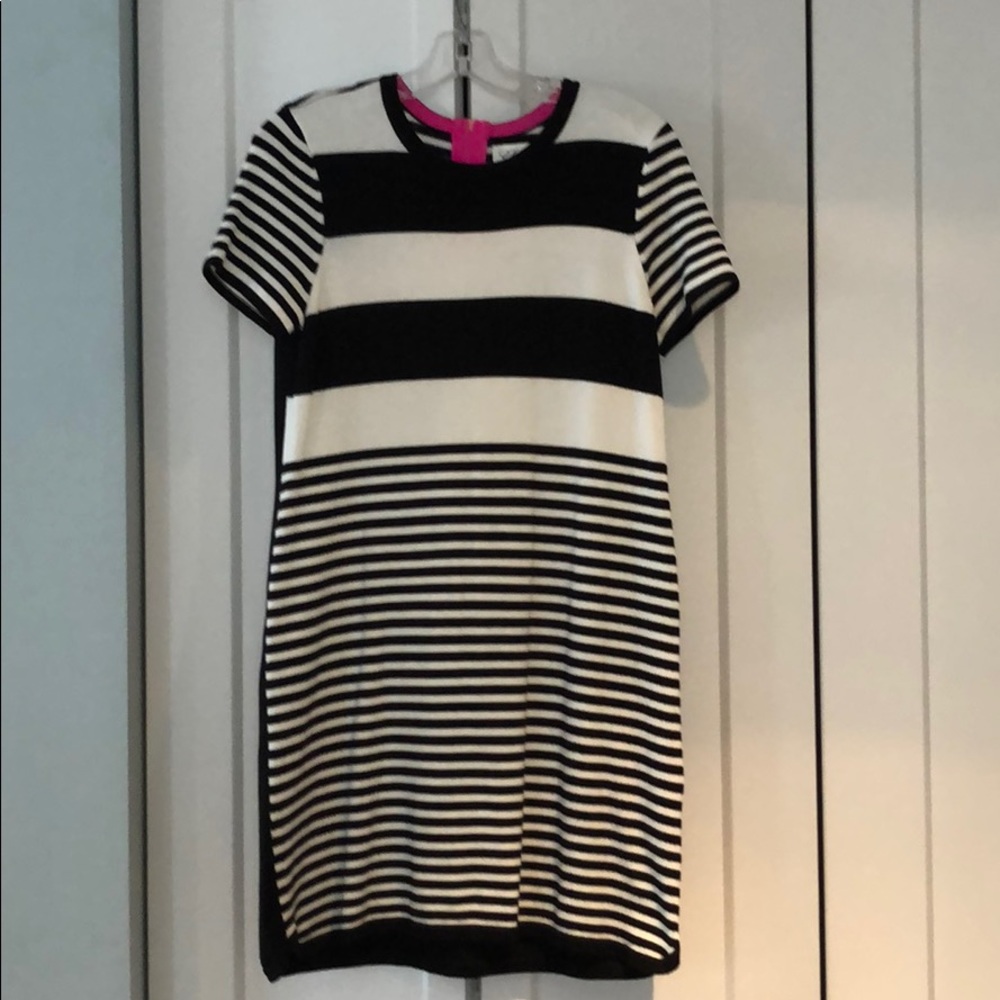 So soft - Eliza J dress with pop of color